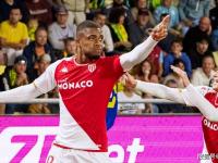 乐鱼体育官网-包含热那亚主教练精心研究对手，力争继续保持不败的词条