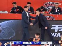 乐鱼体育下载-上海男篮表现神勇，主场扼杀对手反扑