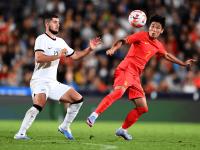 乐鱼体育网页版-那不勒斯球迷沉浸在胜利喜悦中，期待下场比赛