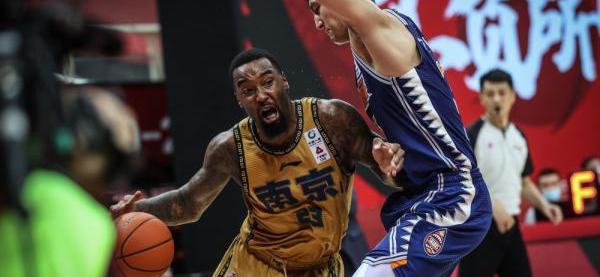 乐鱼体育链接-北京队成功逆转，避免了连败厄运的简单介绍