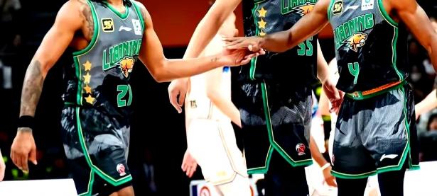 乐鱼体育视频-辽宁队成为本场最大亮点，全国篮球锦标赛瞬间破防，逆转的简单介绍