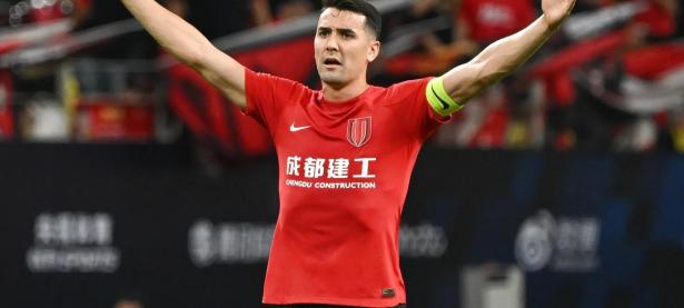 乐鱼体育活动-埃及前锋状态神勇，助力球队捍卫领先地位