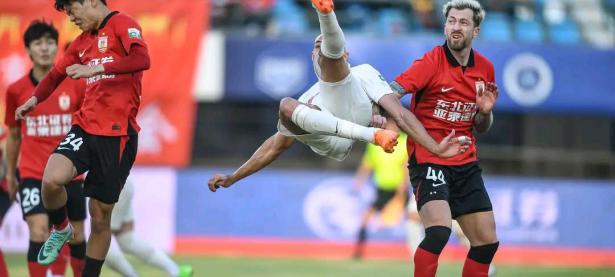 乐鱼体育直播-对手反击速度快给球队造成困扰