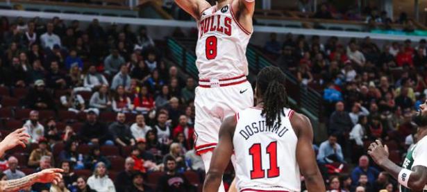 乐鱼体育馆-雄鹿队主场大胜，东部冠军赛形势一片大好