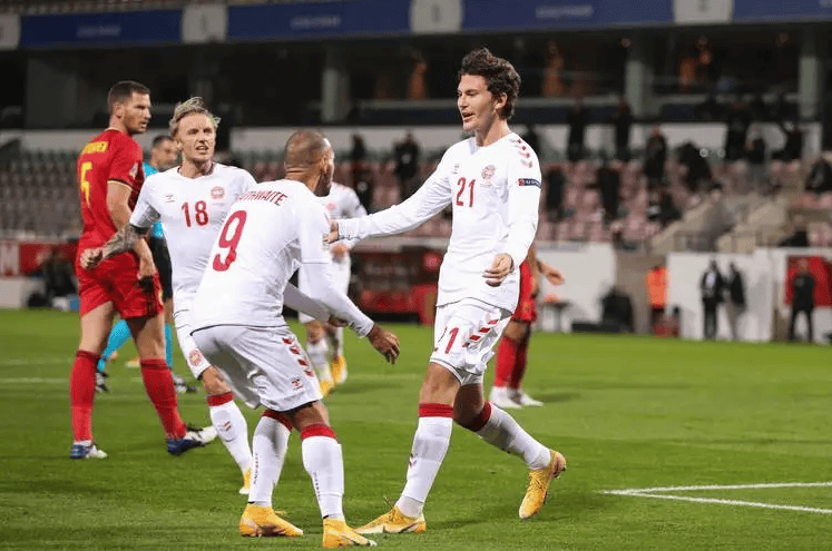 包含法国主场-胜芬兰，豪取两连胜的词条