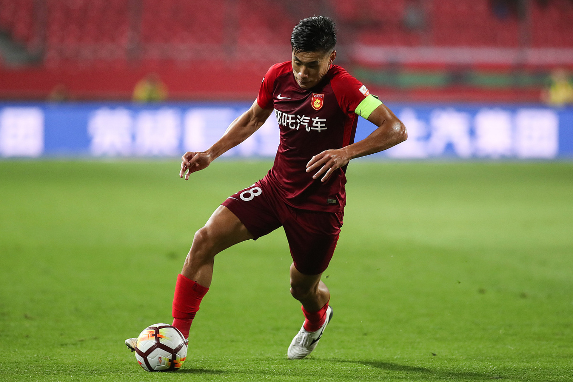 关于河北华夏幸福主场逼平上海海港，稳定积分势头的信息