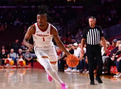 关于火箭中场力量星光熠熠，篮网内线表现配合默契的信息