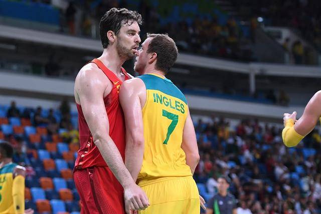 包含澳洲队在本赛季大放异彩，赢得了大家的尊重的词条