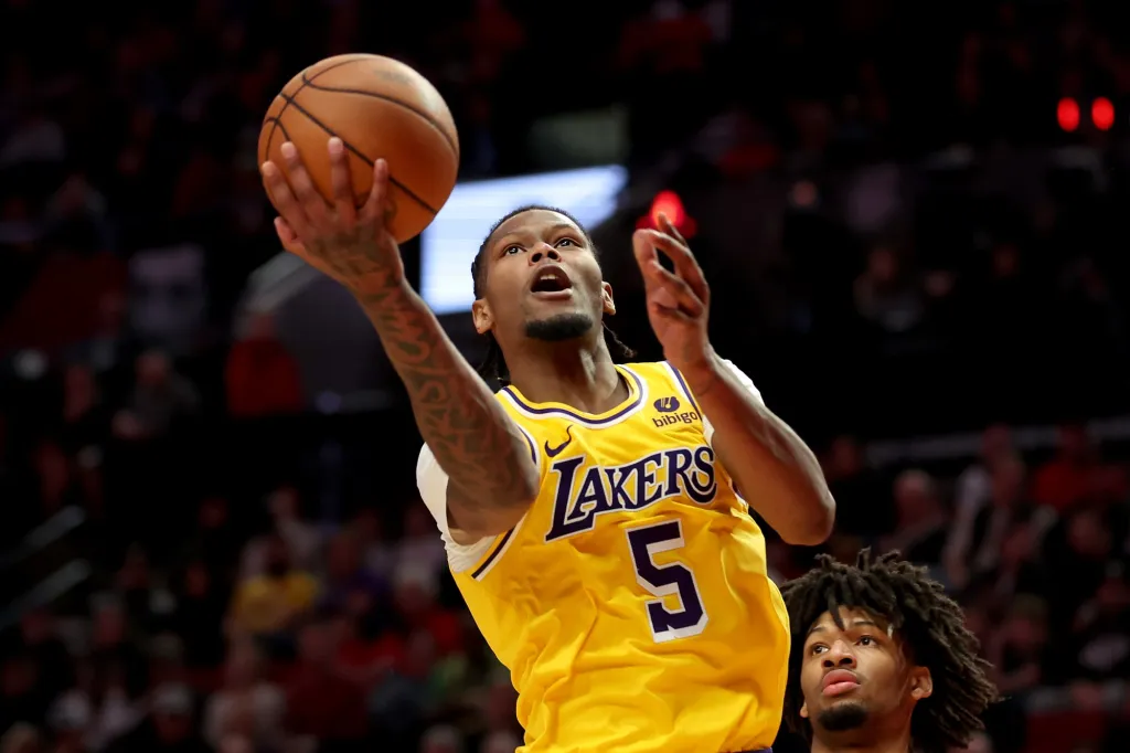 黄蜂队内线空间棋差搏出处理的简单介绍