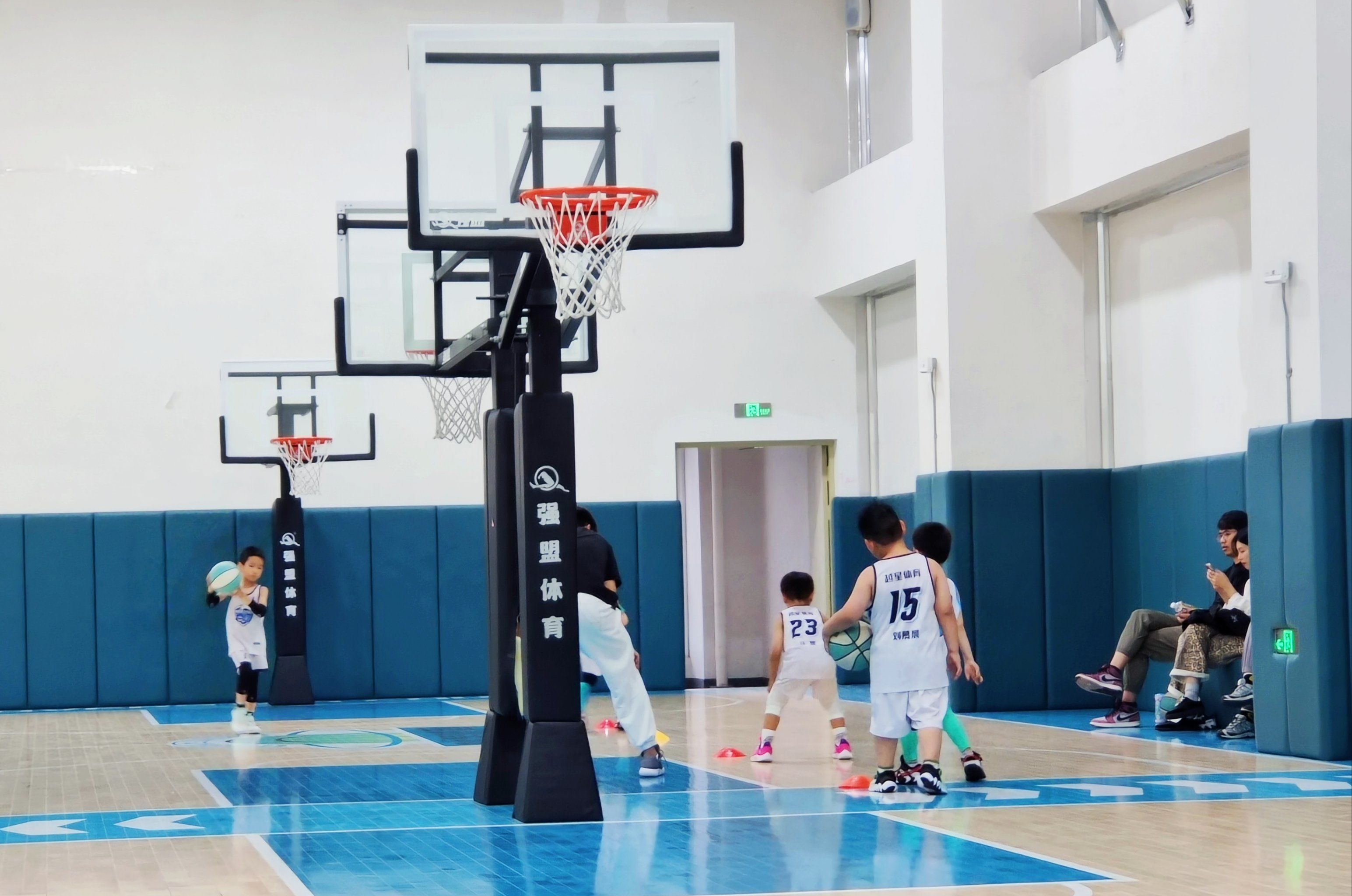 包含风云激荡,篮球联赛展现出色实力的词条 包含风云激荡,篮球联赛展现出色实力的词条