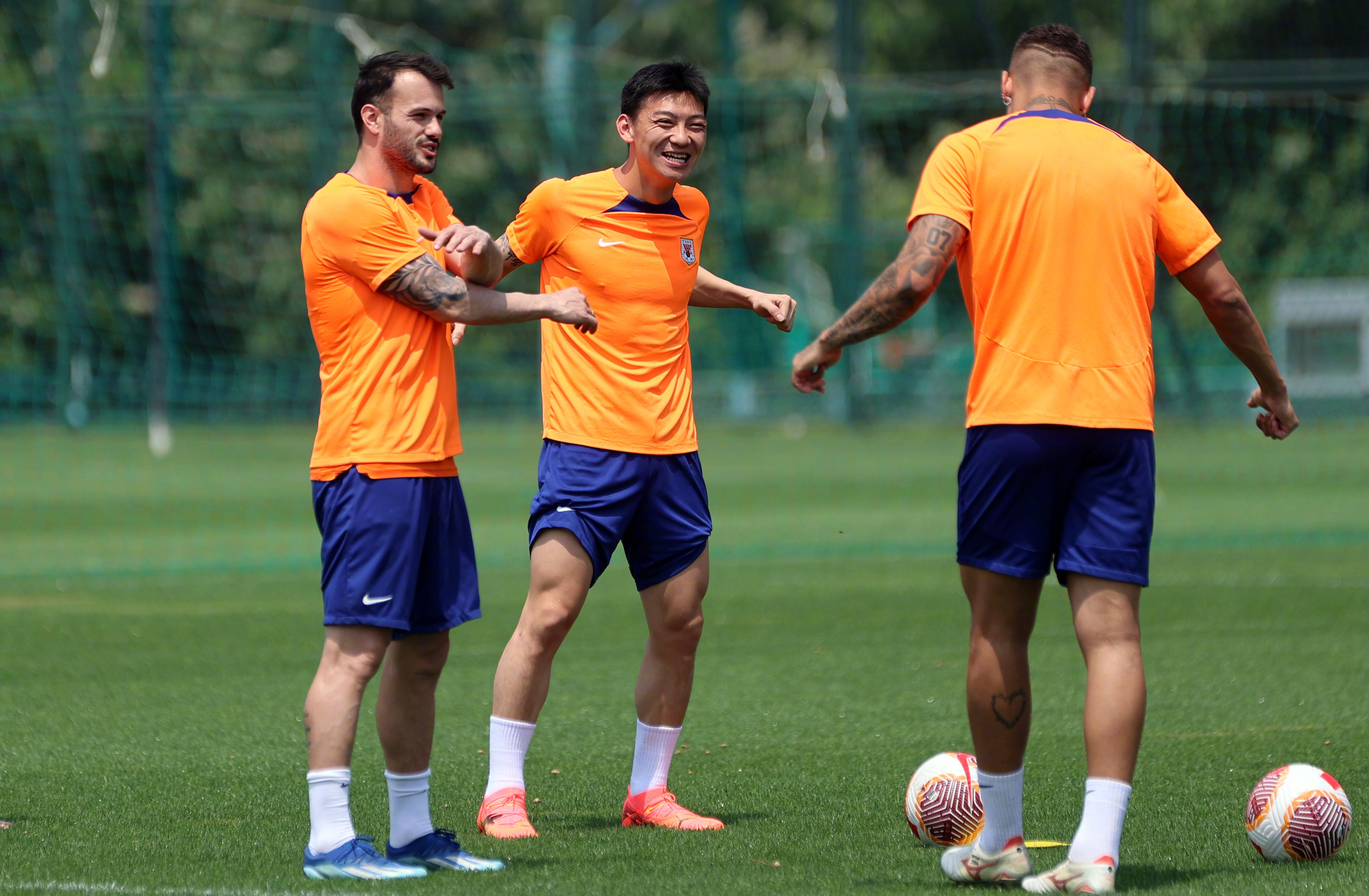 关于火爆!球队大胜对手,跻身下一轮的信息 关于火爆!球队大胜对手,跻身下一轮的信息