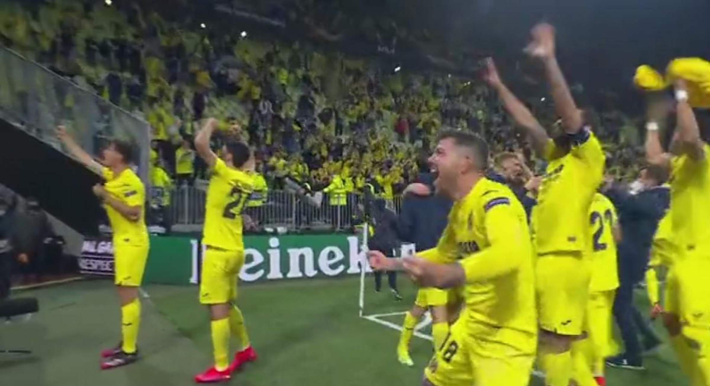 曼联与比利亚雷亚尔战平，出线压力依旧