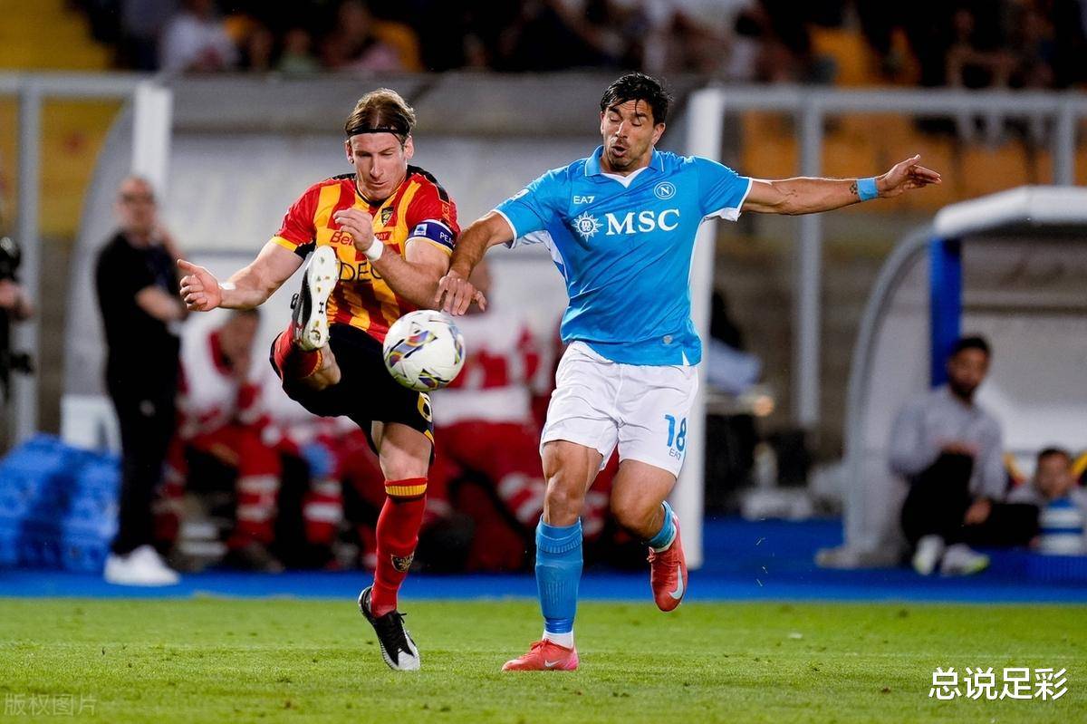 争冠热门那不勒斯主场大胜热那亚，展现冠军实力的简单介绍