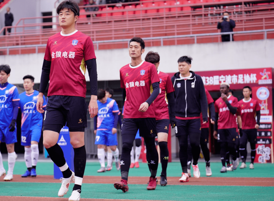 包含管理团队舍我其谁引领球队获胜的词条