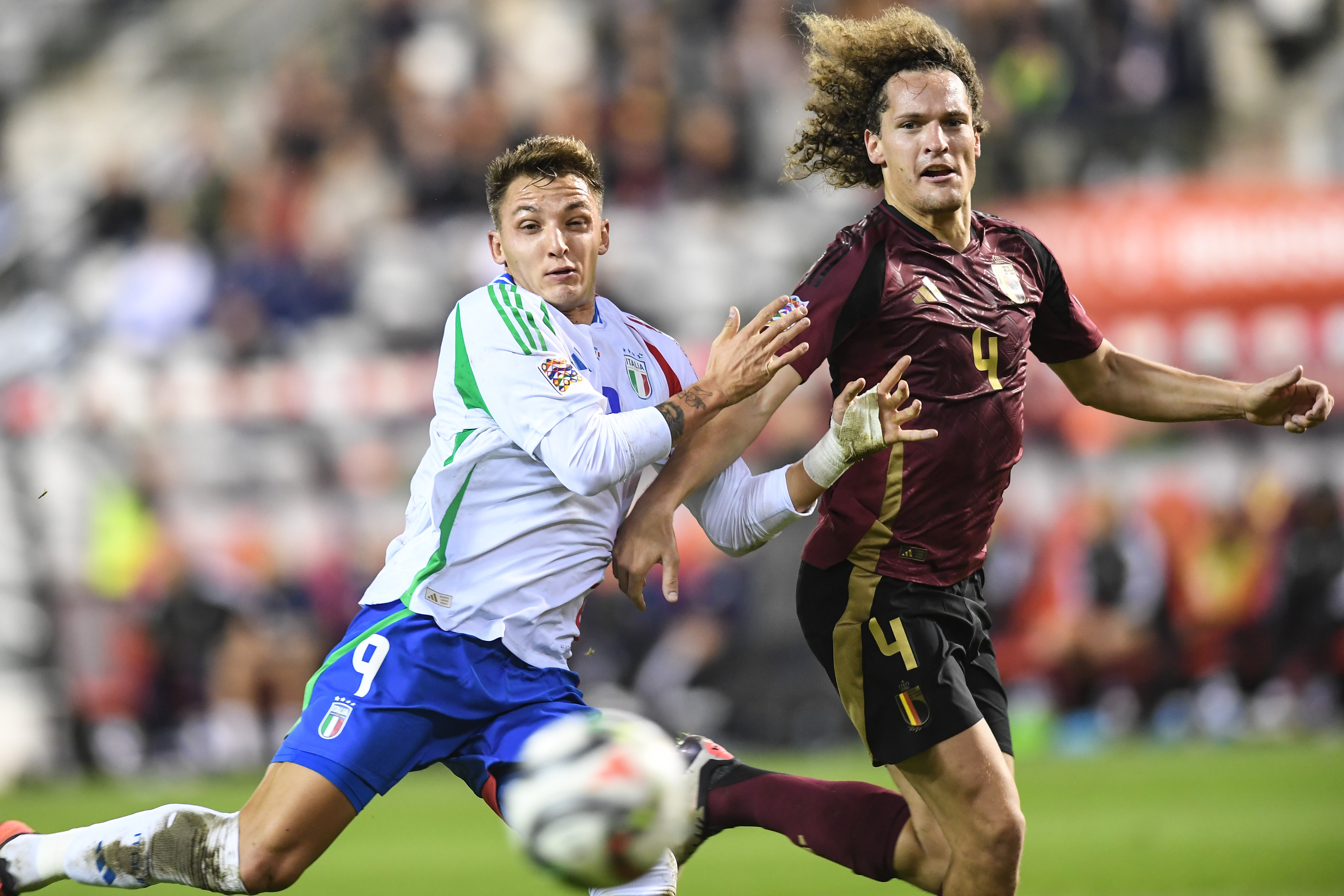 法国意大利交锋，欧国联半决赛角逐激烈