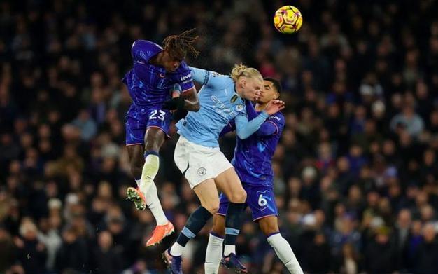 曼城逆袭跻身联赛前四！切尔西惊现颓势的简单介绍