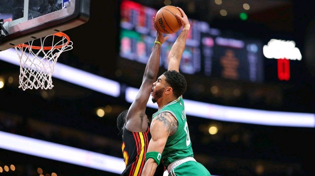 老鹰不敌凯尔特人，遭遇两连败