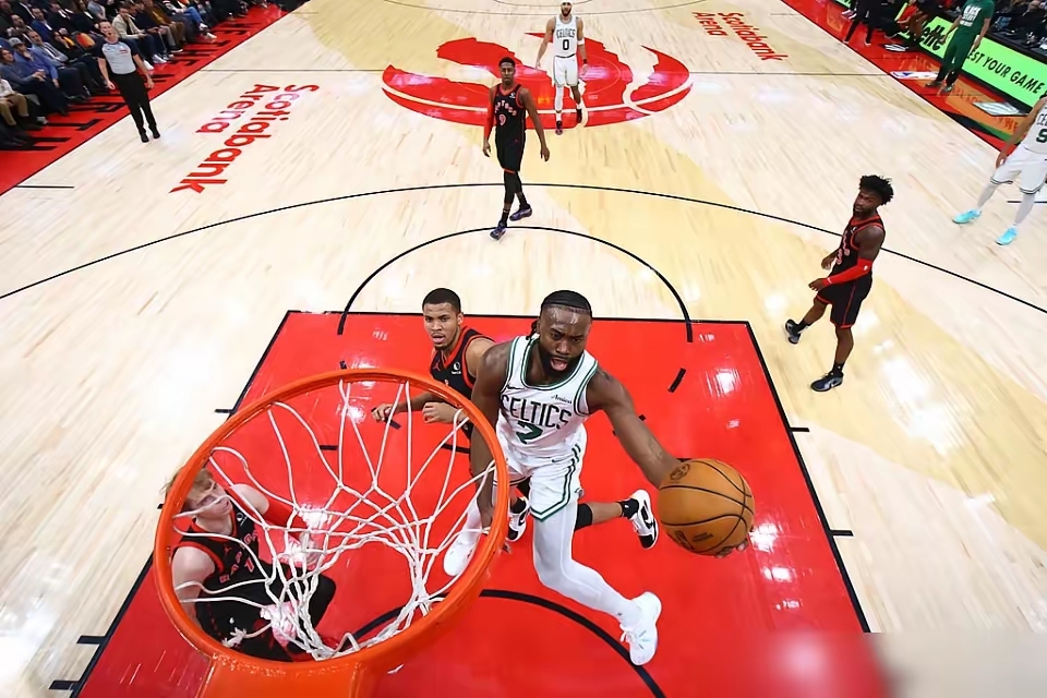 猛龙客场不敌凯尔特人,遭遇失利 猛龙客场不敌凯尔特人,遭遇失利