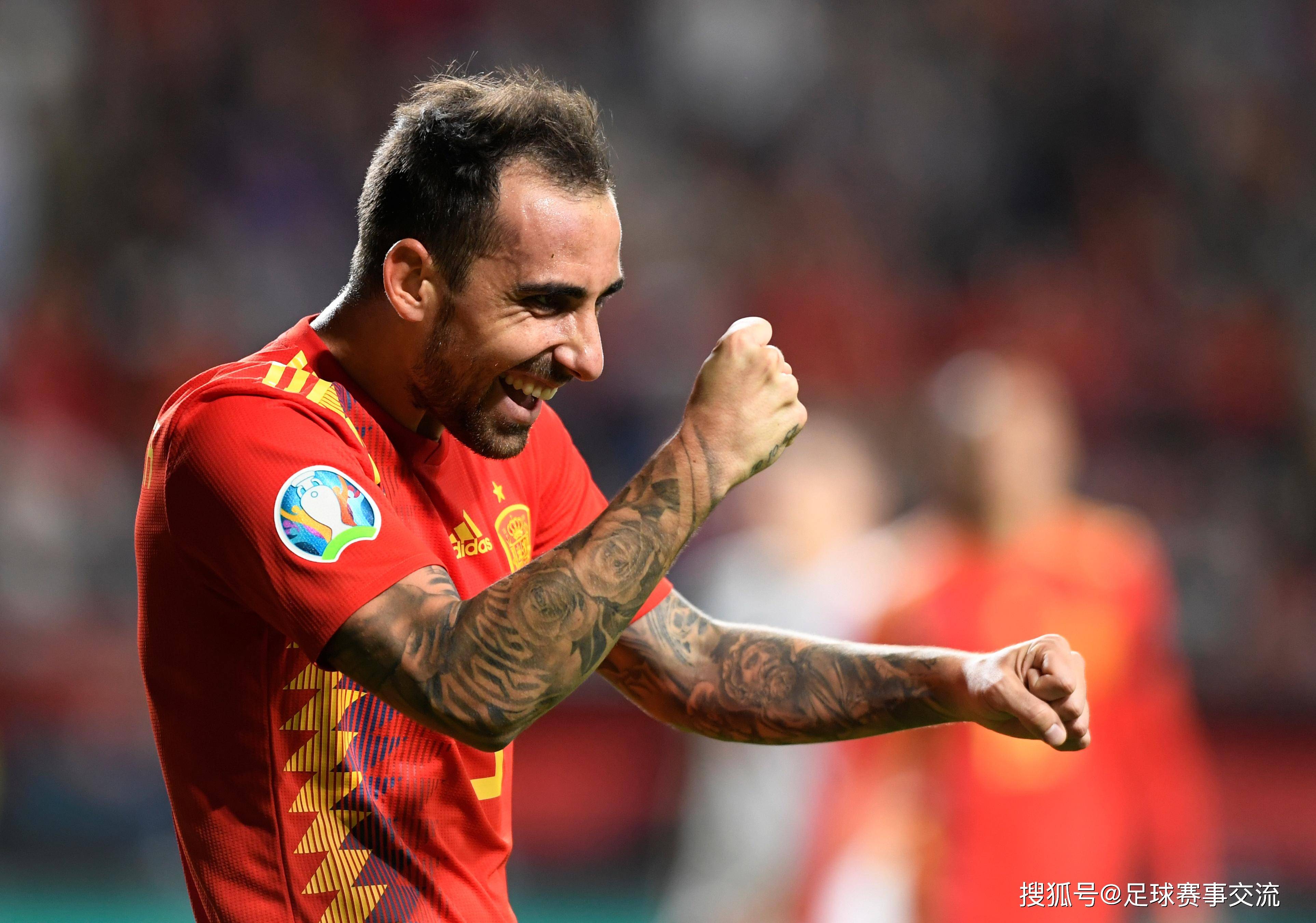 关于欧洲足球大赛继续升温，实力球队激烈竞争的信息